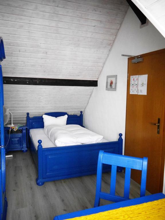 Hotel-Gasthof-Destille-Eisenbahn Mosbach  Esterno foto